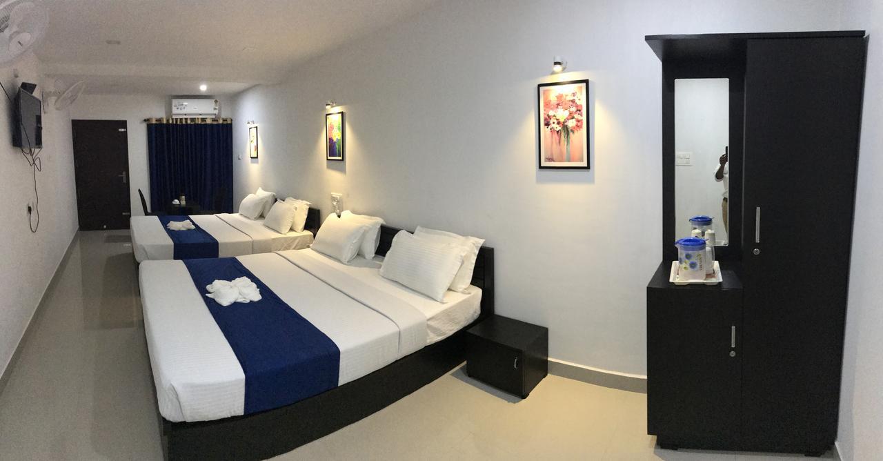 Highland Bristo Hotel Kalpatta Buitenkant foto